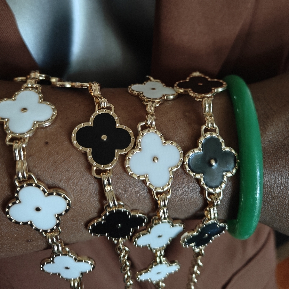 Black/White Clover Bracelet (2)